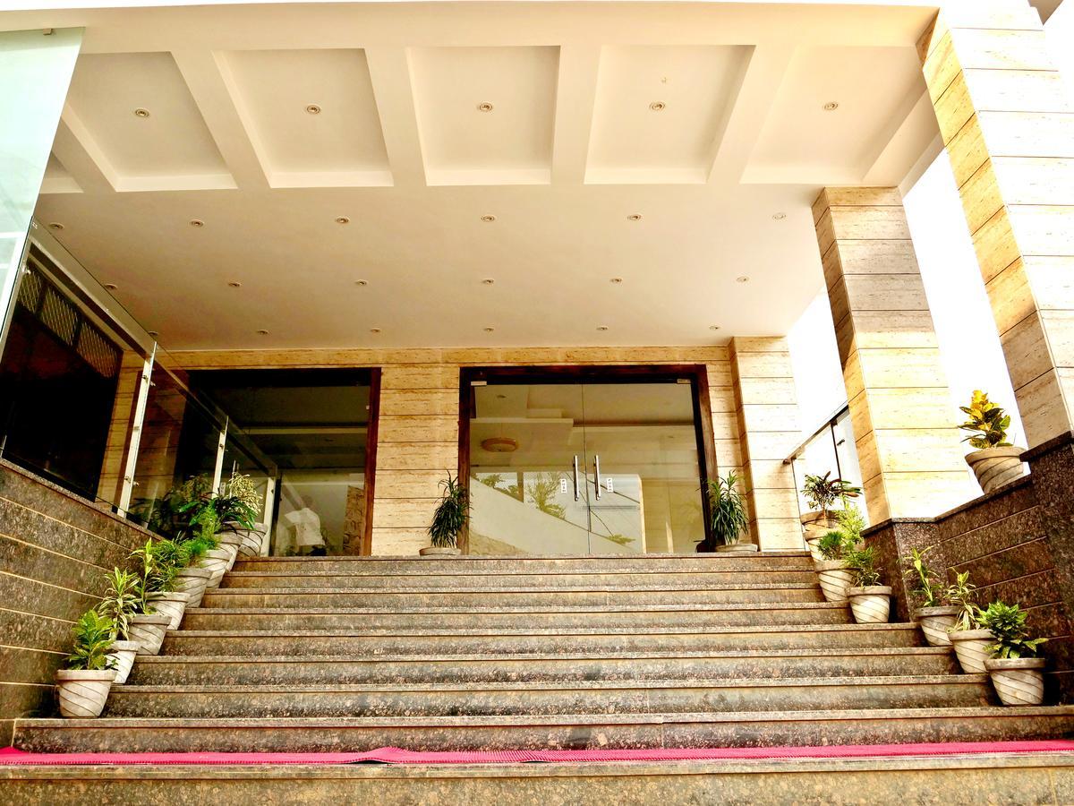 Hotel Trance Ganga Tapovan Exterior foto